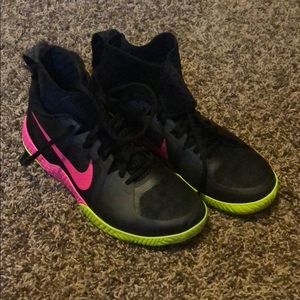 NWOT Nike 80s Style Shoes